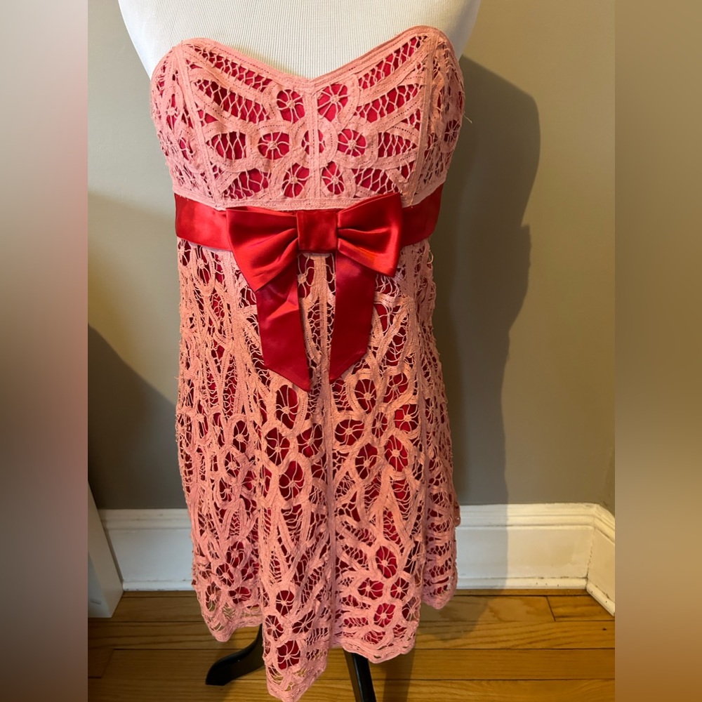 Betsey Johnson Gorgeous strapless Dress. Size 2